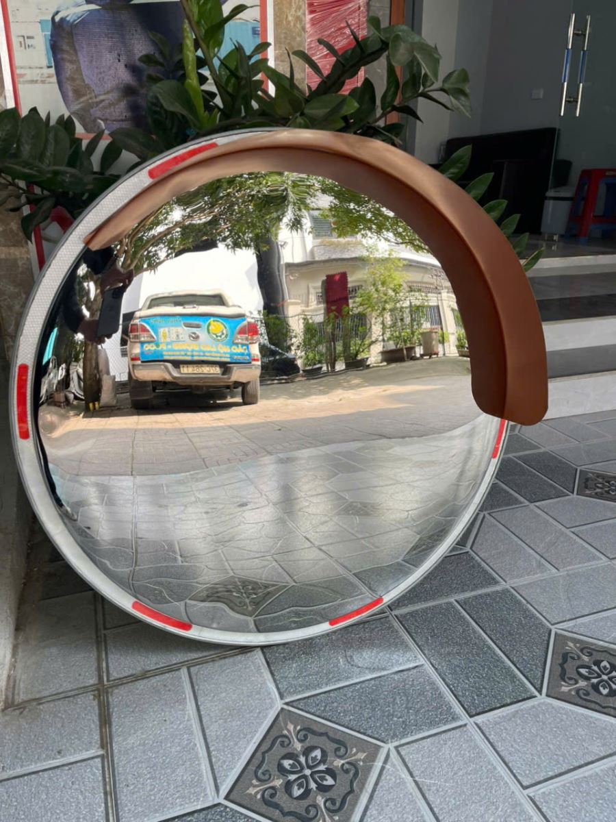 Gương Cầu Lồi – Giải Pháp Quan Sát Góc Khuất An Toàn Cho Bãi Xe & Nhà Xưởng